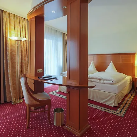 库茨酒店-餐厅 酒店 皮尔马森斯